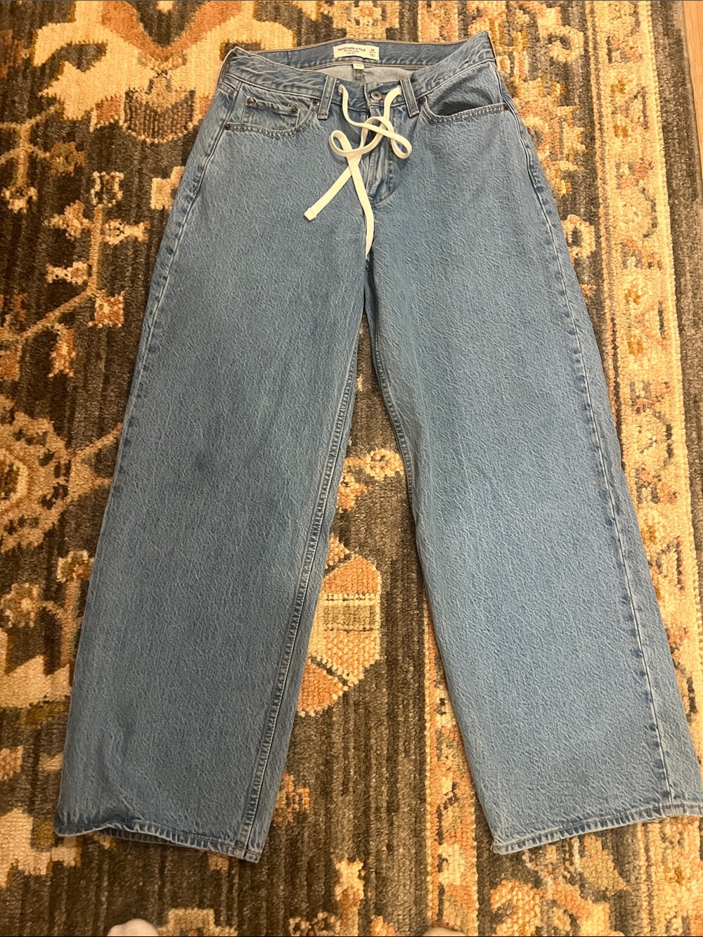 Abercrombie & Fitch Curve Love Ultra Loose Low Rise Drawstring Jean. Size 2/26